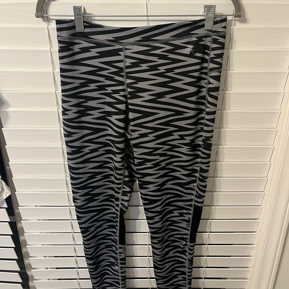 Nike Black and Gray Zigzag Leggings